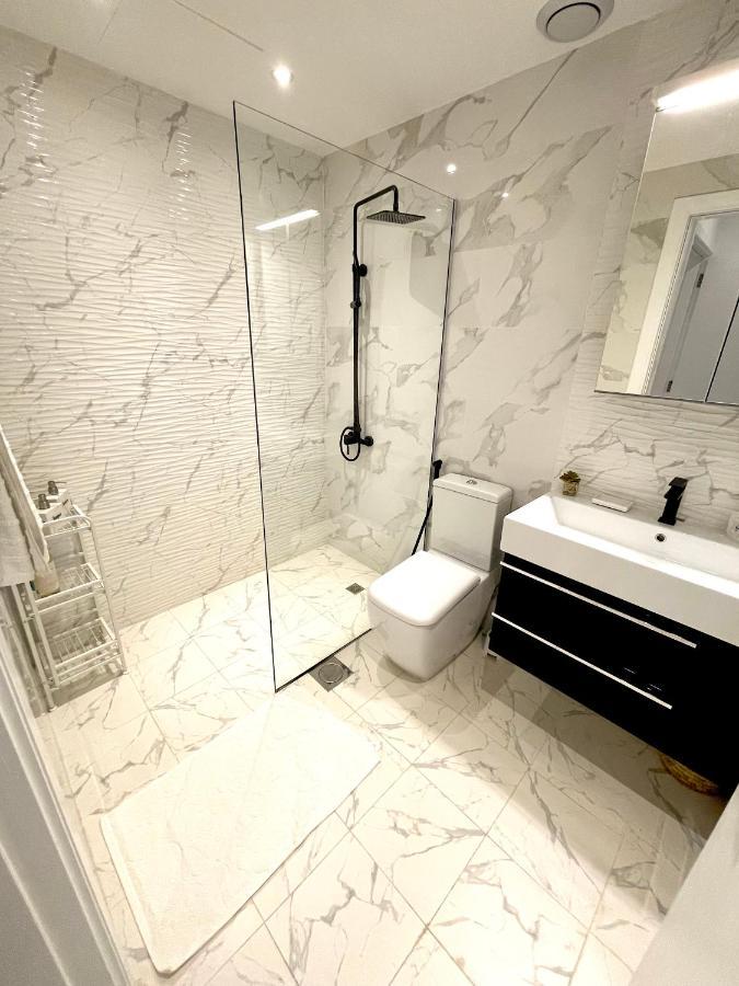 Awesome 1Br In Dubai Marina Apartment Luaran gambar